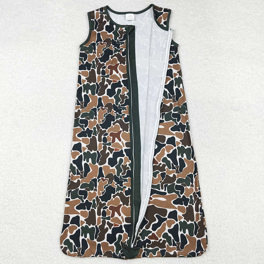 Boutique Baby Newborn Camo Zip Gowns BL0141