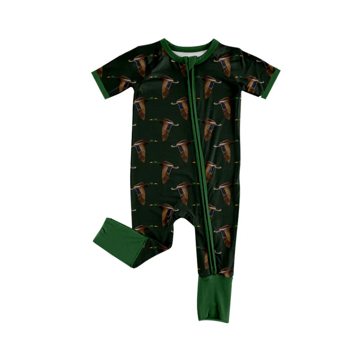 Preorder (moq 5)Baby Boys Green Ducks Hunting Two Way Zip Convertible Rompers 11.26
