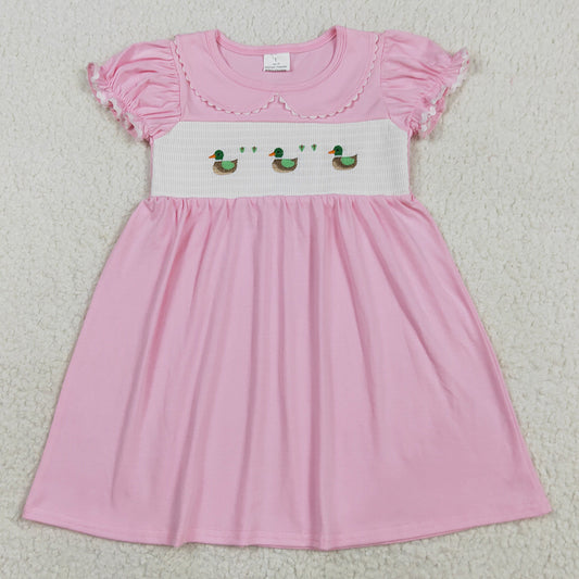 Embroidery Baby Girls Dress Pink Short Ruffle Sleeves Ducks Knee Length Dresses GSD2642 7.10